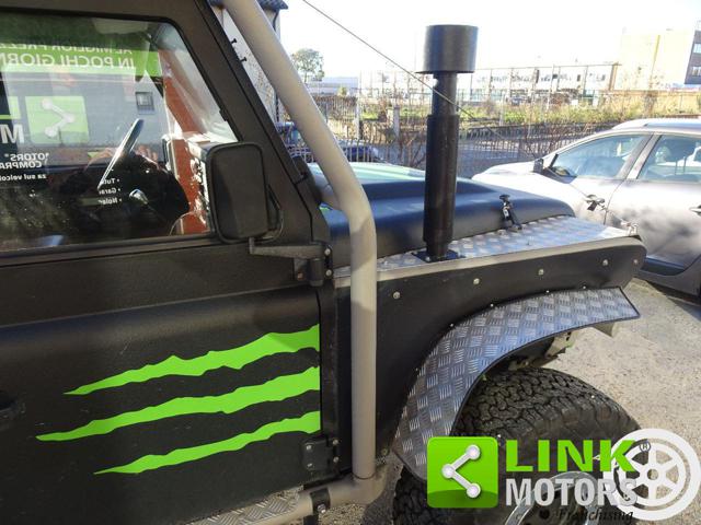 LAND ROVER Defender usata 29