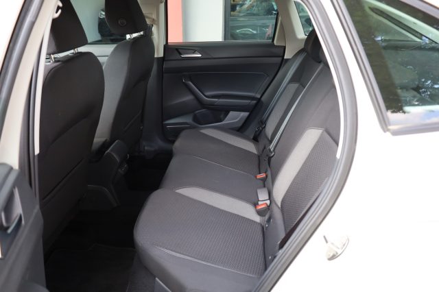 VOLKSWAGEN Taigo usata 101