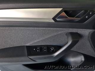 VOLKSWAGEN T-Roc usata, con Luci diurne LED