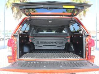 MITSUBISHI L200 usata, con Sensori di parcheggio posteriori