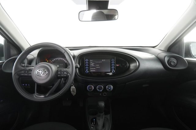 TOYOTA Aygo X usata 10