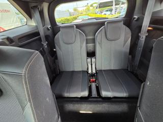 PEUGEOT 5008 usata, con Airbag testa