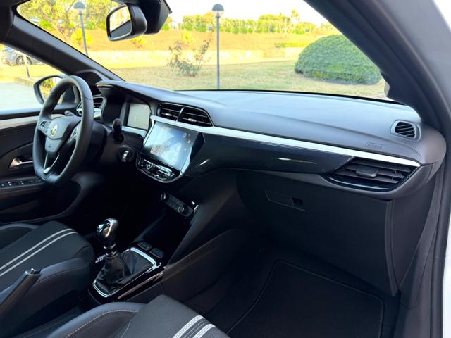 OPEL Corsa usata, con USB
