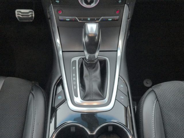 FORD Edge usata, con Autoradio digitale