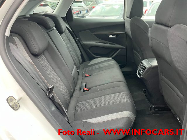 PEUGEOT 3008 usata, con Boardcomputer