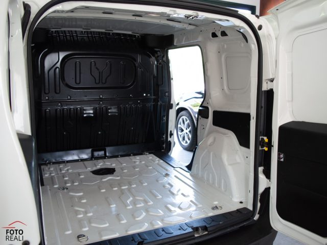 FIAT Doblo usata, con USB