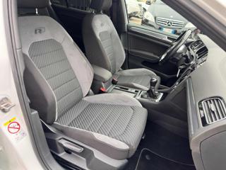 VOLKSWAGEN Golf usata, con ESP