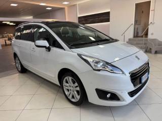 PEUGEOT 5008 usata, con Airbag Passeggero