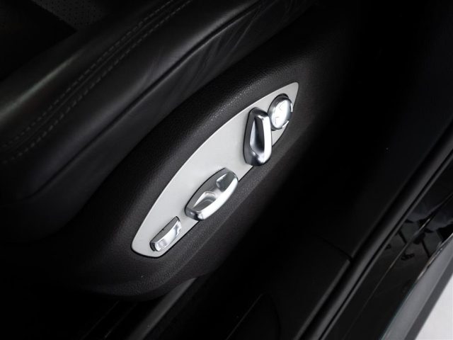PORSCHE Macan usata 8