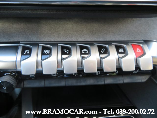 PEUGEOT 3008 usata, con Touch screen
