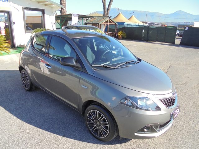LANCIA Ypsilon usata, con Specchietti laterali elettrici