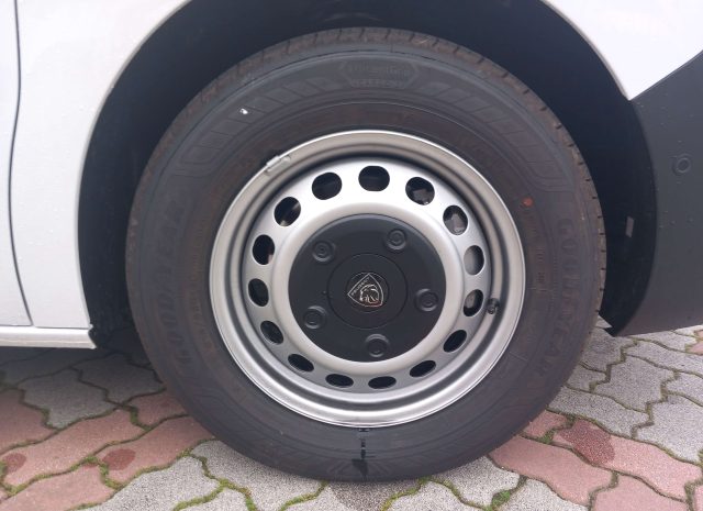 PEUGEOT Expert usata, con Autoradio digitale