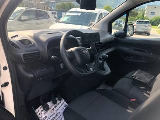 TOYOTA Proace City usata, con Autoradio digitale