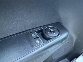FORD Transit Courier usata, con Autoradio digitale