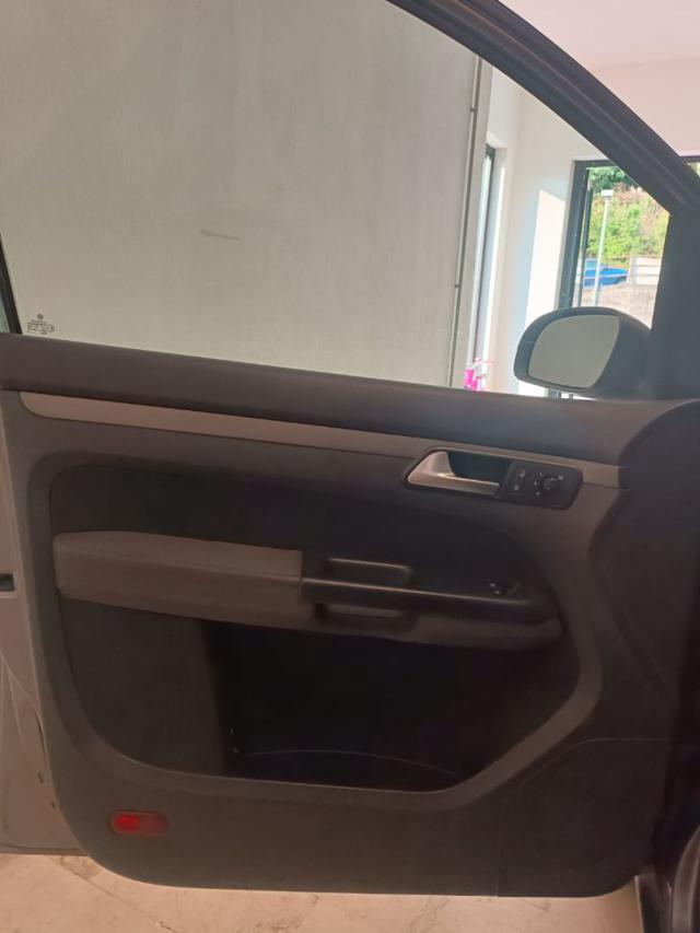 VOLKSWAGEN Touran usata 20