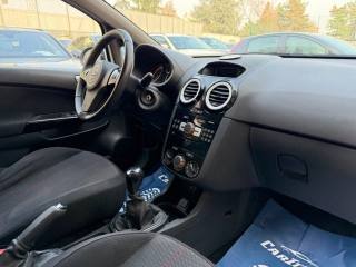 OPEL Corsa usata, con Cruise Control