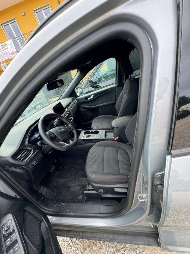 FORD Kuga usata, con Boardcomputer