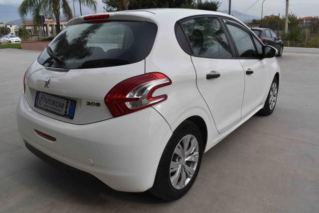 PEUGEOT 208 usata, con Sedile posteriore sdoppiato
