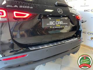 MERCEDES-BENZ GLA 200 usata, con Autoradio digitale
