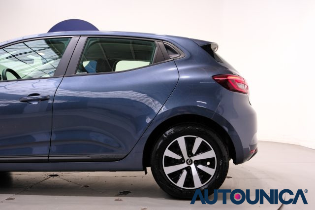 RENAULT Clio usata, con USB