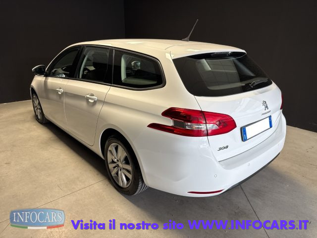 PEUGEOT 308 usata, con Airbag