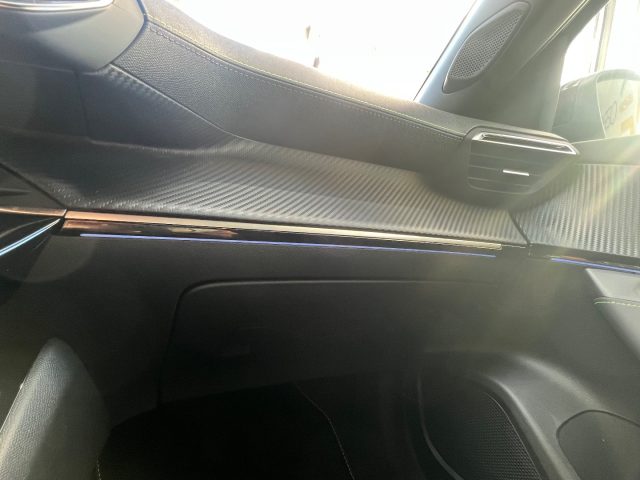 PEUGEOT 2008 usata, con Autoradio digitale