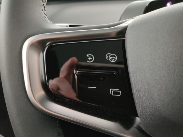 VOLVO EX30 usata, con Controllo elettronico della corsia