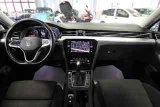 VOLKSWAGEN Passat Variant usata, con Controllo automatico clima