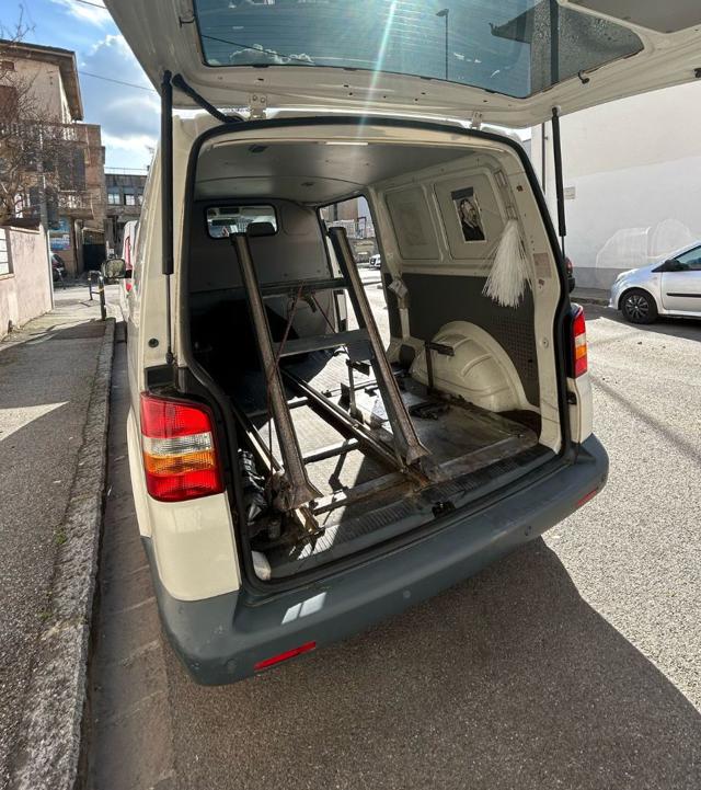 VOLKSWAGEN Transporter usata, con Sensori di parcheggio posteriori