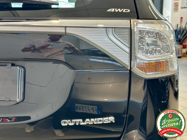 MITSUBISHI Outlander usata, con Boardcomputer