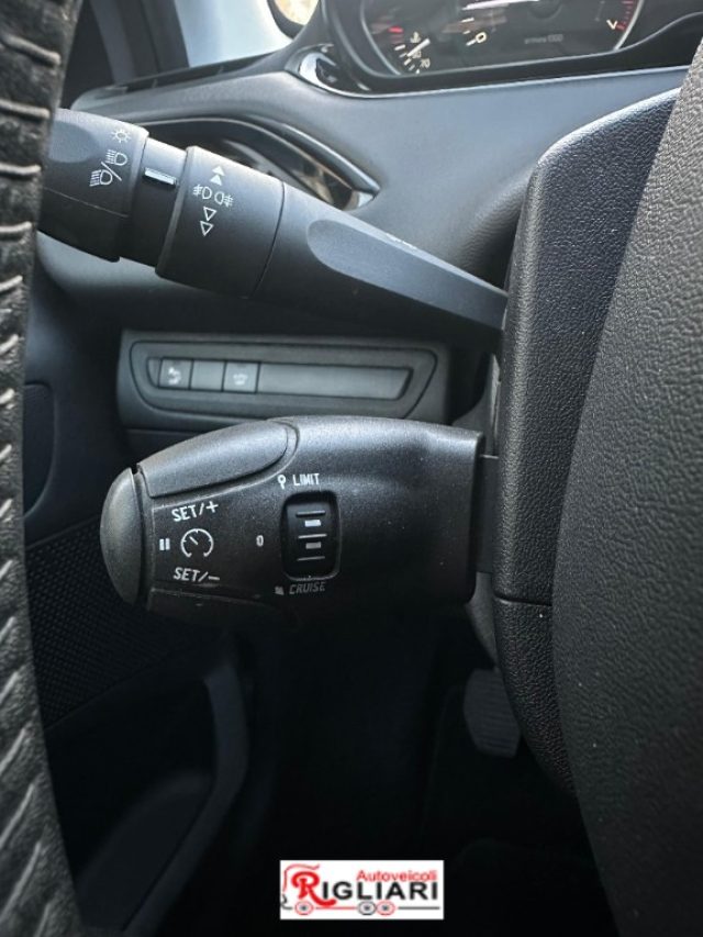 PEUGEOT 208 usata, con Luci diurne