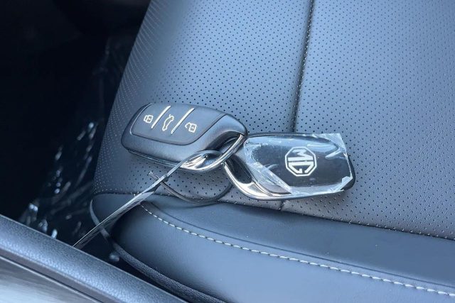 MG ZS usata, con Autoradio digitale