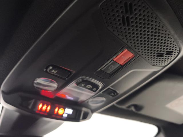 OPEL Corsa usata, con Touch screen