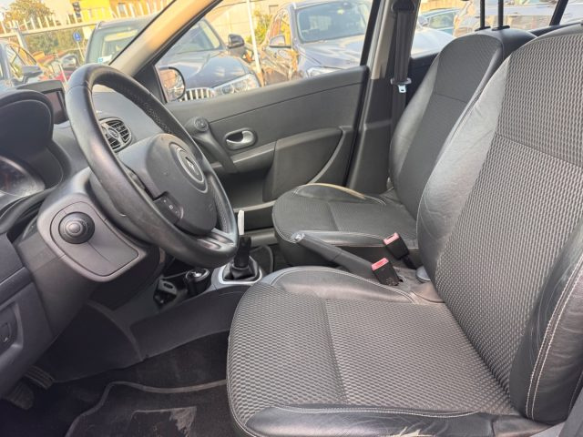 RENAULT Clio usata, con Controllo trazione