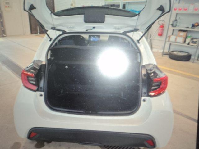 TOYOTA Yaris usata, con Autoradio