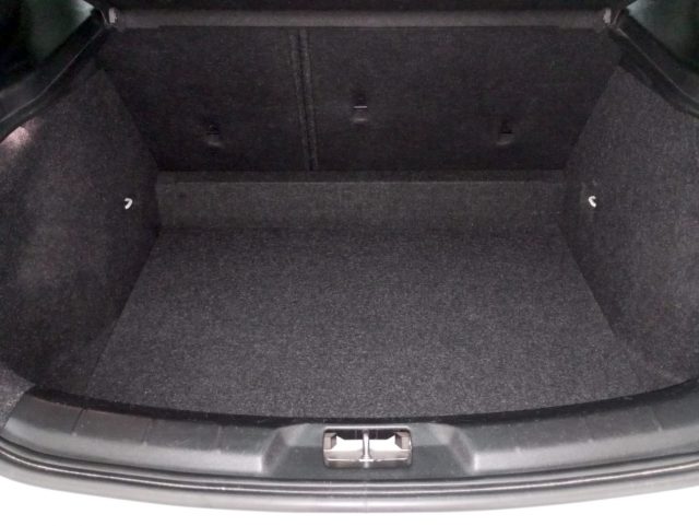 VOLVO V40 usata, con Frenata d