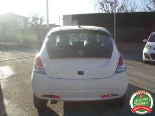 LANCIA Ypsilon usata, con ESP