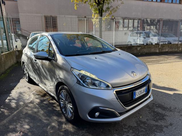 PEUGEOT 208 usata, con Airbag