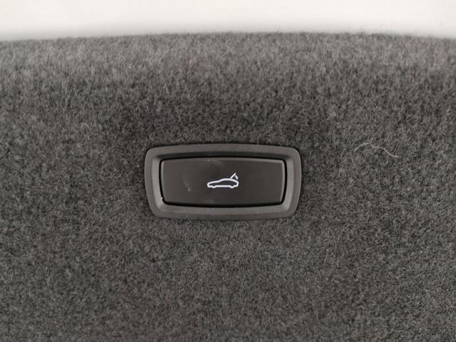 PORSCHE Taycan usata, con Isofix