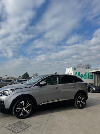 PEUGEOT 3008 usata, con Airbag