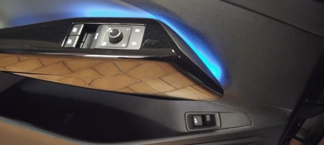 VOLKSWAGEN ID.4 usata 27