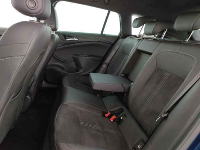 OPEL Astra usata, con Park Distance Control