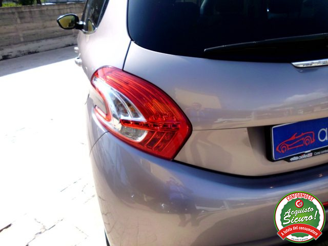 PEUGEOT 208 usata, con Chiusura centralizzata senza chiave
