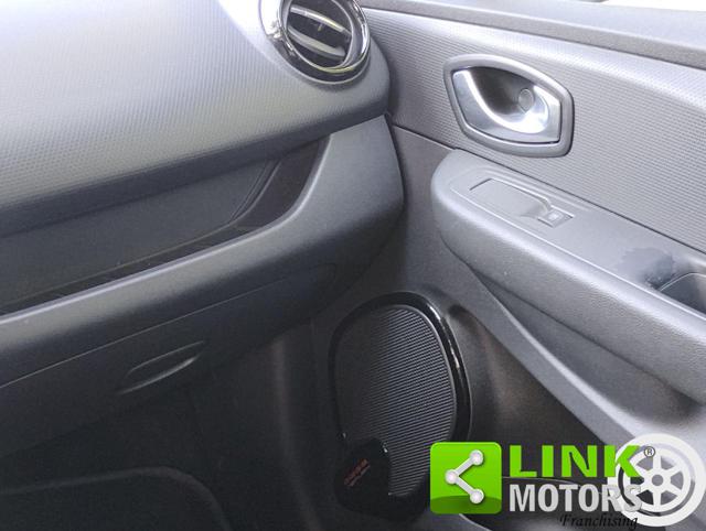 RENAULT Clio usata, con USB