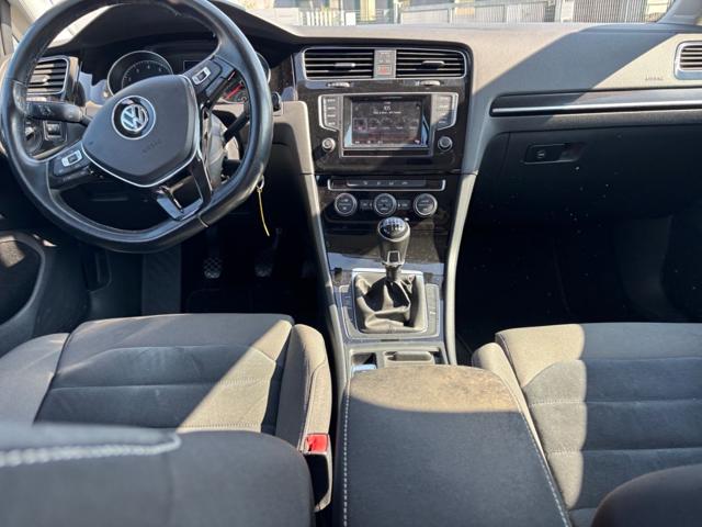 VOLKSWAGEN Golf usata, con Autoradio
