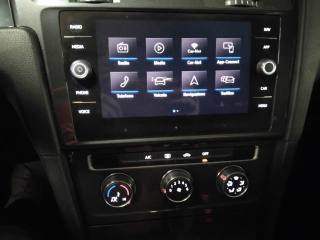 VOLKSWAGEN Golf usata, con Airbag testa