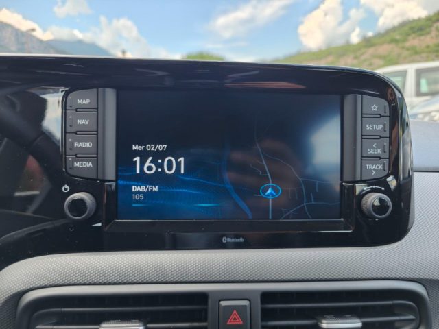 HYUNDAI i10 usata, con Sensori di parcheggio posteriori