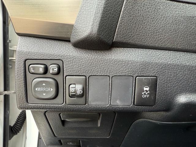 TOYOTA Auris usata, con Cruise Control