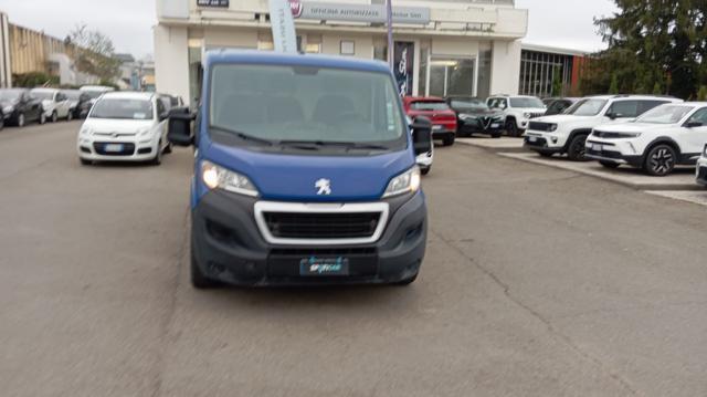 PEUGEOT Boxer usata, con Airbag