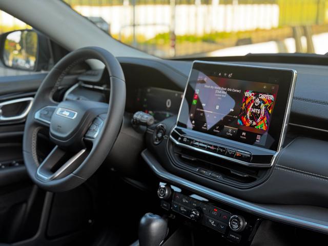 JEEP Compass usata, con Sedile posteriore sdoppiato